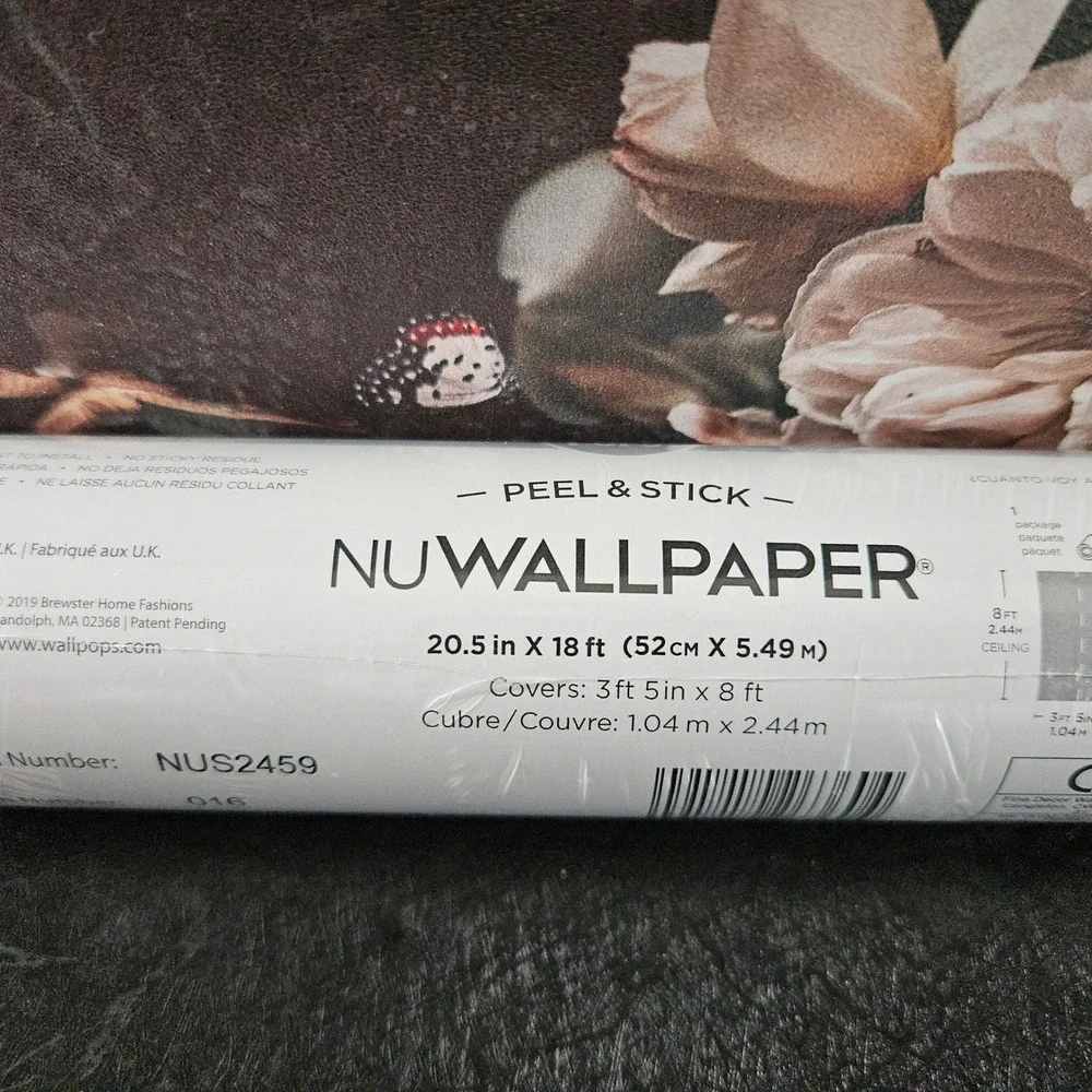 Wall Pops! Nu Wallpaper PATTERN NUS2459 Folk Tulip - 20.5in x 18ft - NEW SEALED